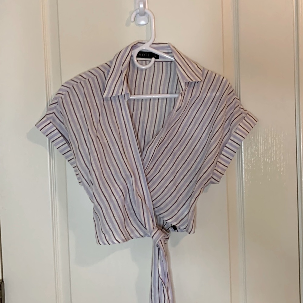 MOTF Purple and White Flutter Sleeve Crop Top Size Small